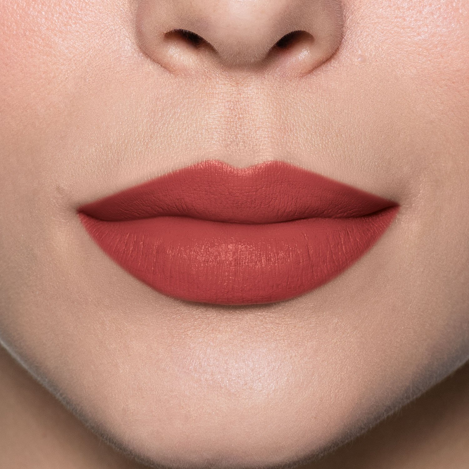 Kit Chique e Destemida: Batom Alaranjado 3,4g + Case Preto ÚNICO 2