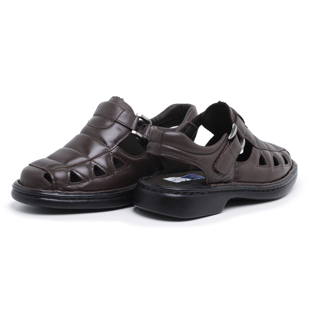 Sandália em Couro Krn Shoes Leve com Detalhes e Fivela e Sola Reta Confortável Marrom 4