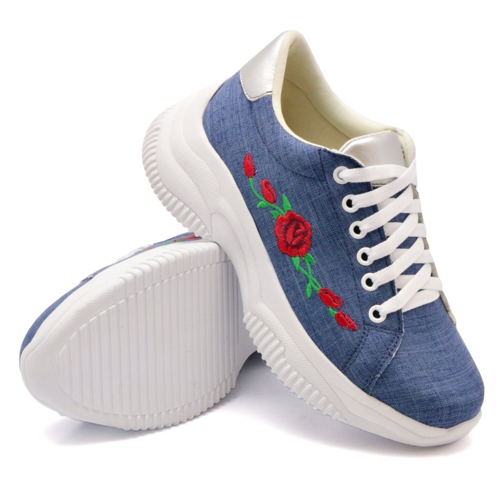 Tenis Chunky Yoyo Store de Tecido Jeans com Bordado Lateral Flor e Sola Alta Azul 2
