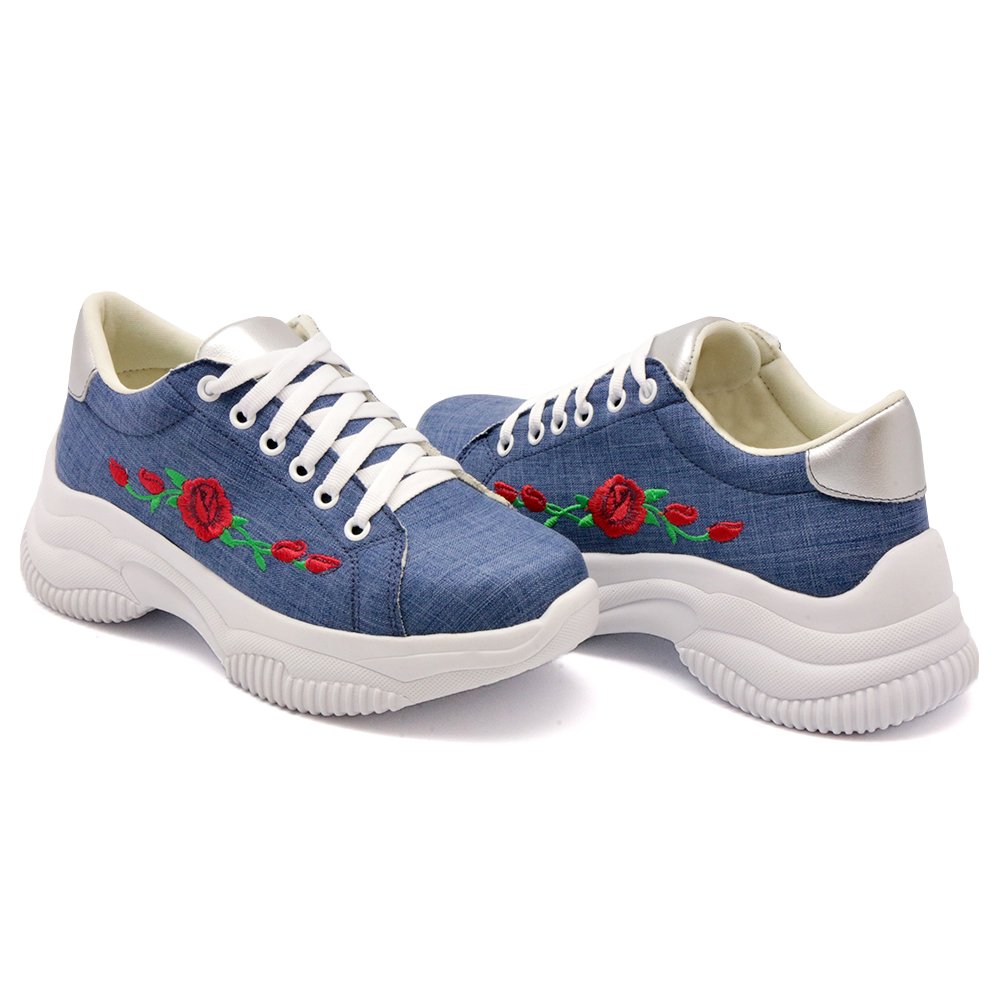 Tenis Chunky Yoyo Store de Tecido Jeans com Bordado Lateral Flor e Sola Alta Azul 3