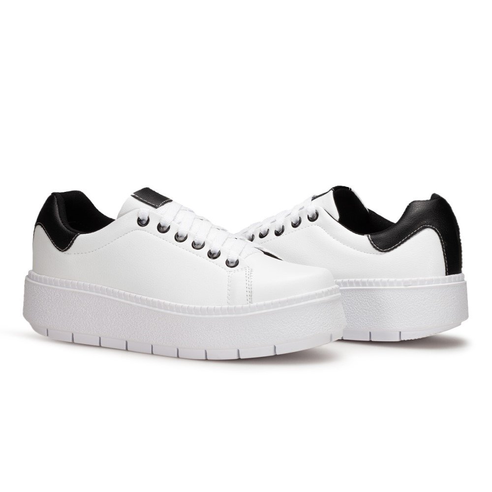 Tênis Feminino Sola Macia e Alta Com Cadarço Modelo Liso Ótimo Para Trabalho Passeio Preto 3