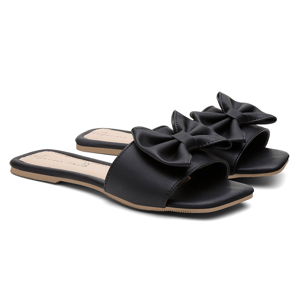 Sandalia Rasteira Valquirene Lima Aberta com Detalhe em Laço e Bico Quadrado Preto 1