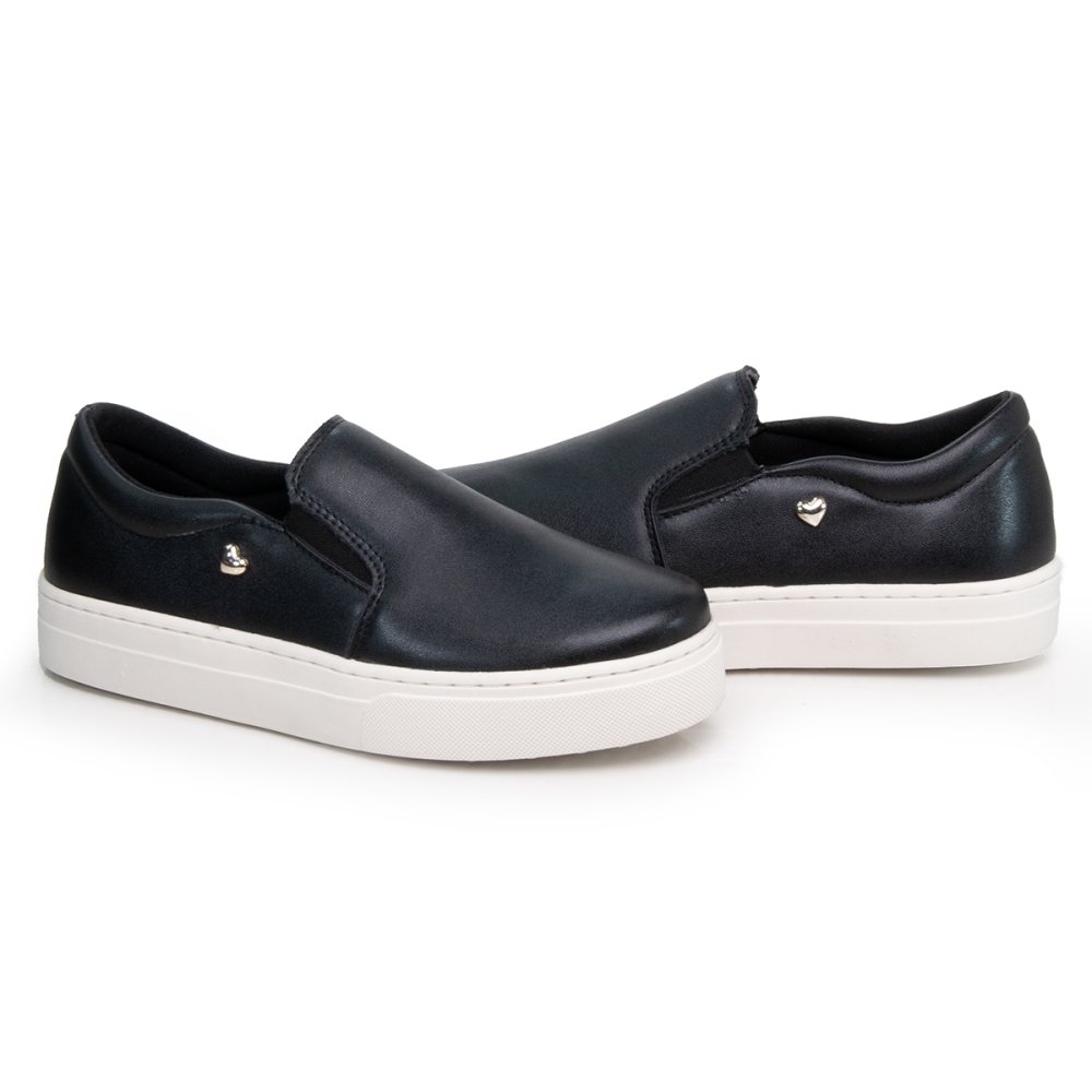 Tênis Slip On Feminino Casual Elástico Calce Fácil Detalhe Coração Metal Confortável Preto 5