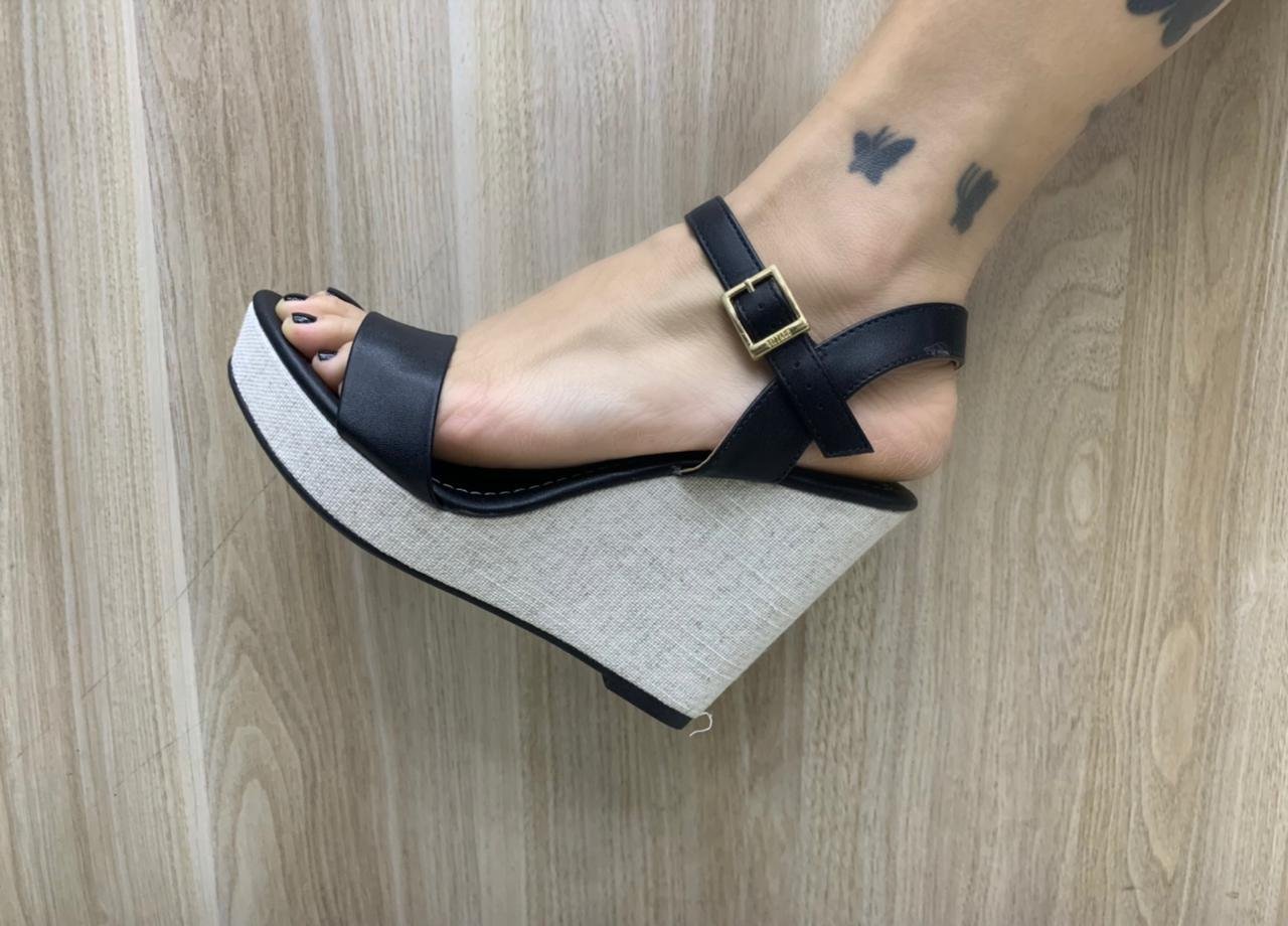 Sandália Feminina Vizzano Anabela Plataforma Preto 2