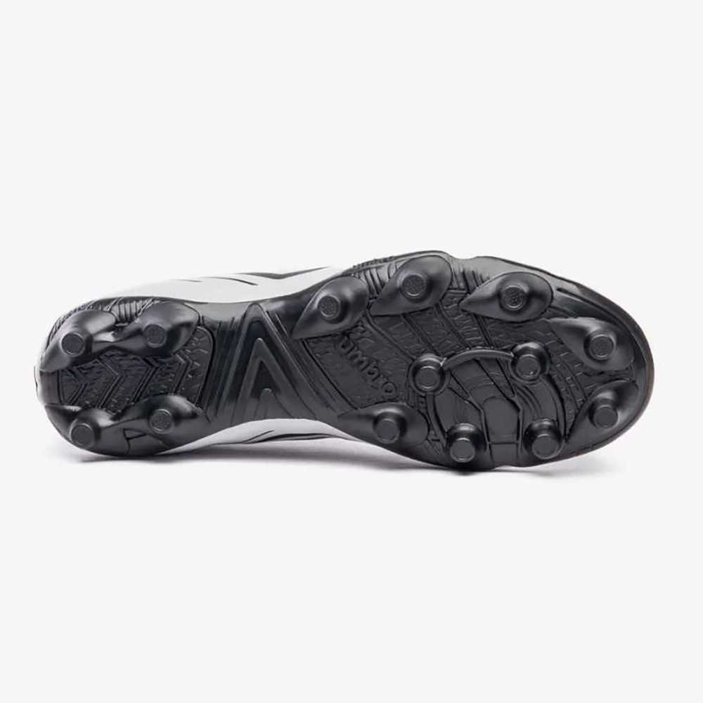 Chuteira Campo Umbro Brave Branco 4