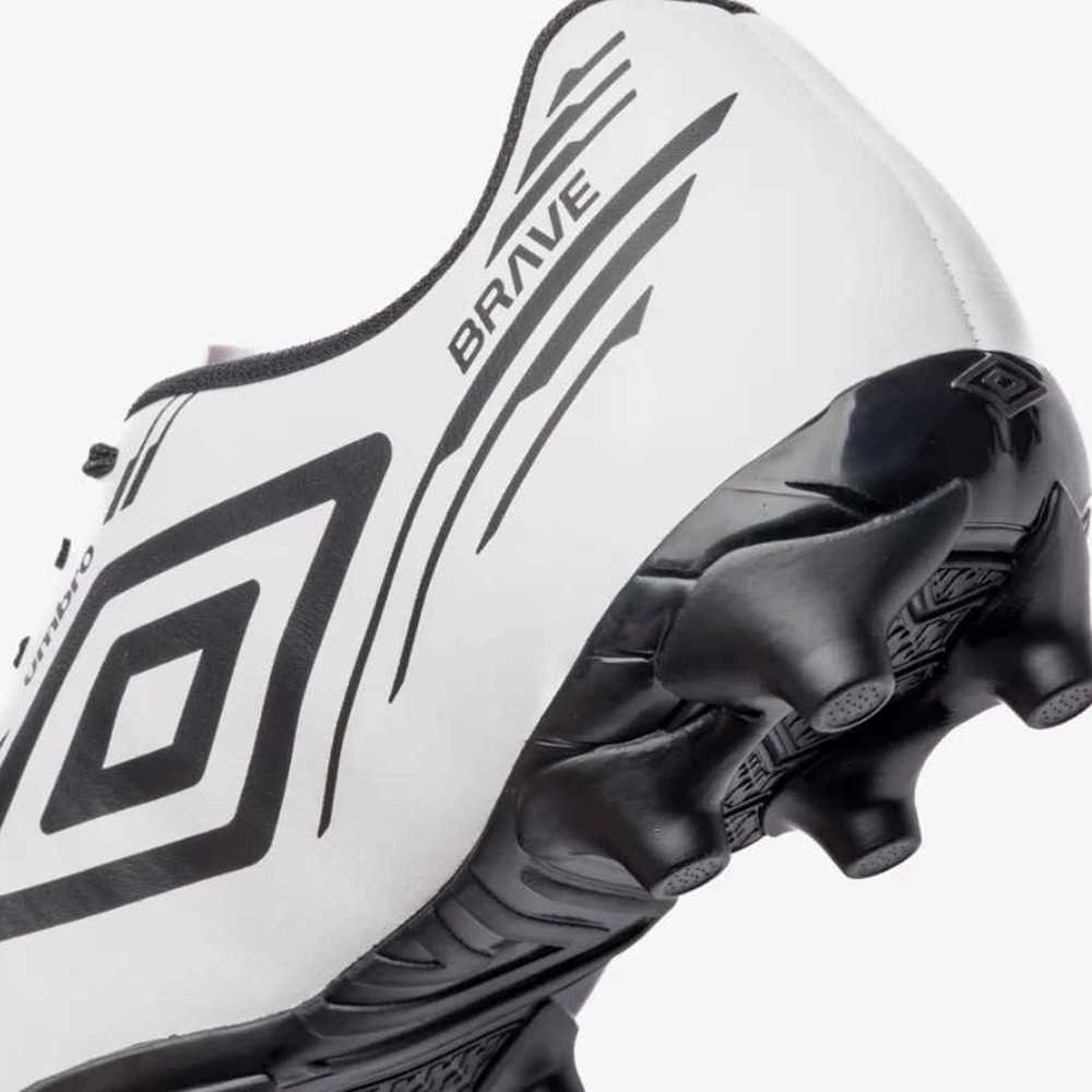 Chuteira Campo Umbro Brave Branco 5