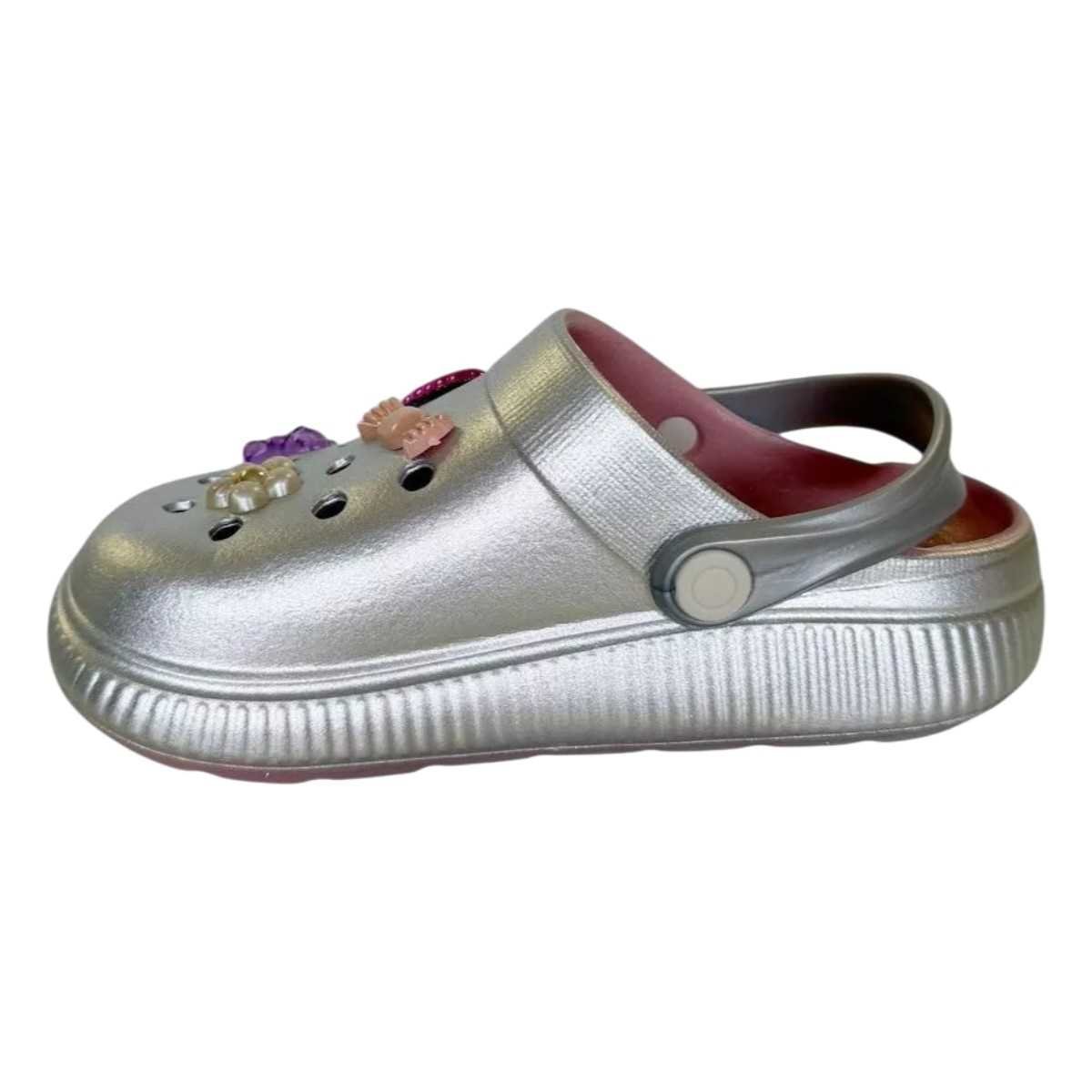 Chinelo Infantil Menina Molekinha Com Broches Decorativos Prata 4