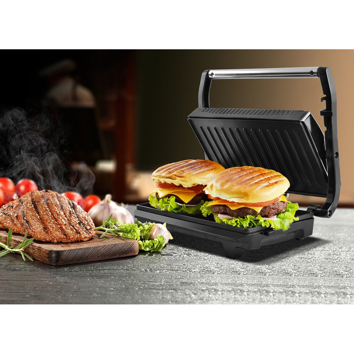 Sanduicheira e Grill Britânia Press Inox 850W Cinza