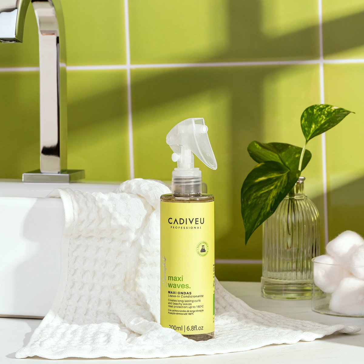 Kit Cadiveu Professional Nutri Glow Shampoo Condicionador Maxi Ondas Booster Pre Shampoo e Acai Oil 60 (5 produtos) ÚNICO 2