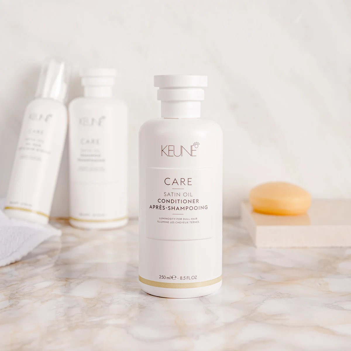 Kit Keune Care Satin Oil Shampoo Condicionador e Lumi Coat Supreme Cream  (3 produtos) ÚNICO 3