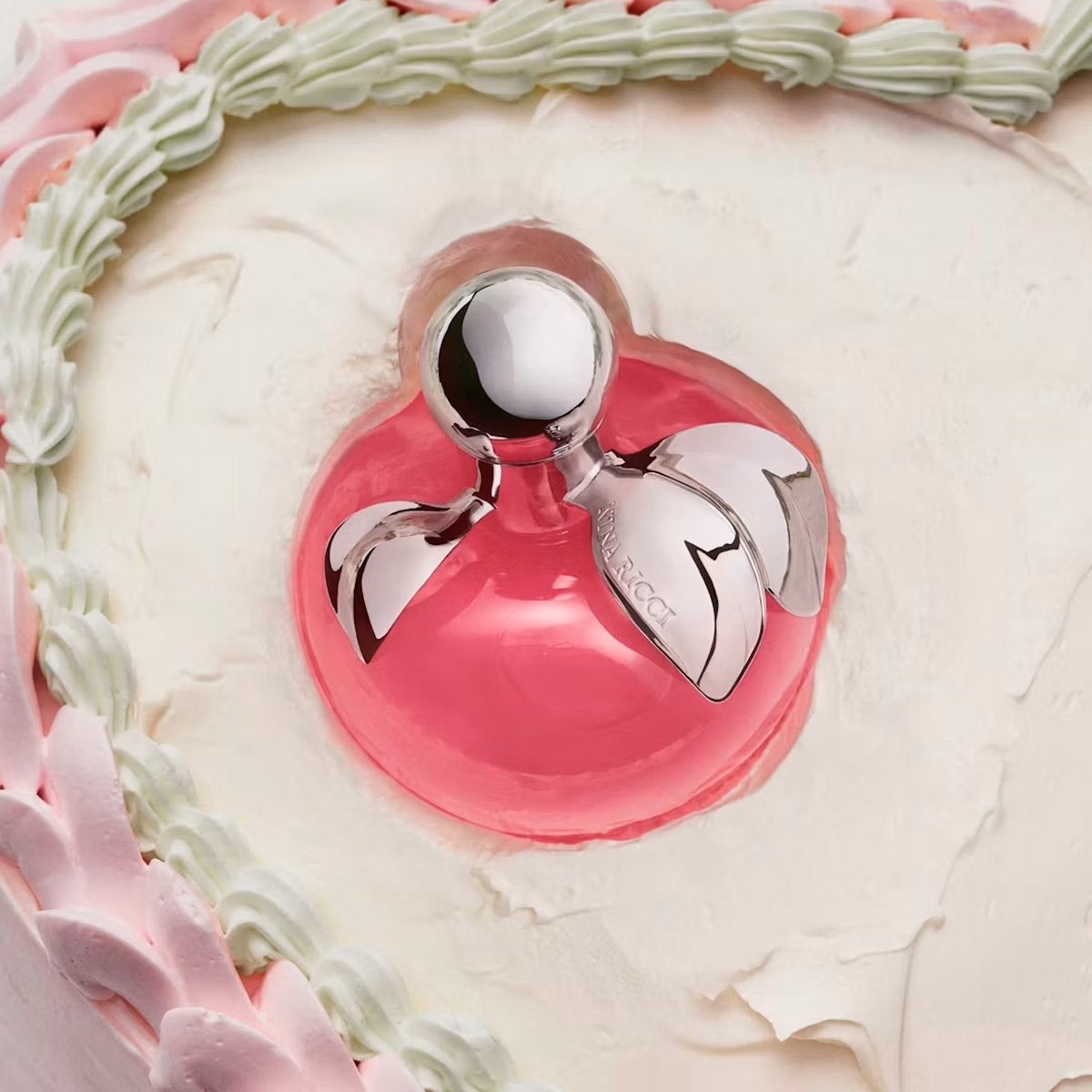 Nina Ricci Nina Eau de Toilette - Perfume Feminino 50ml 50ml 2