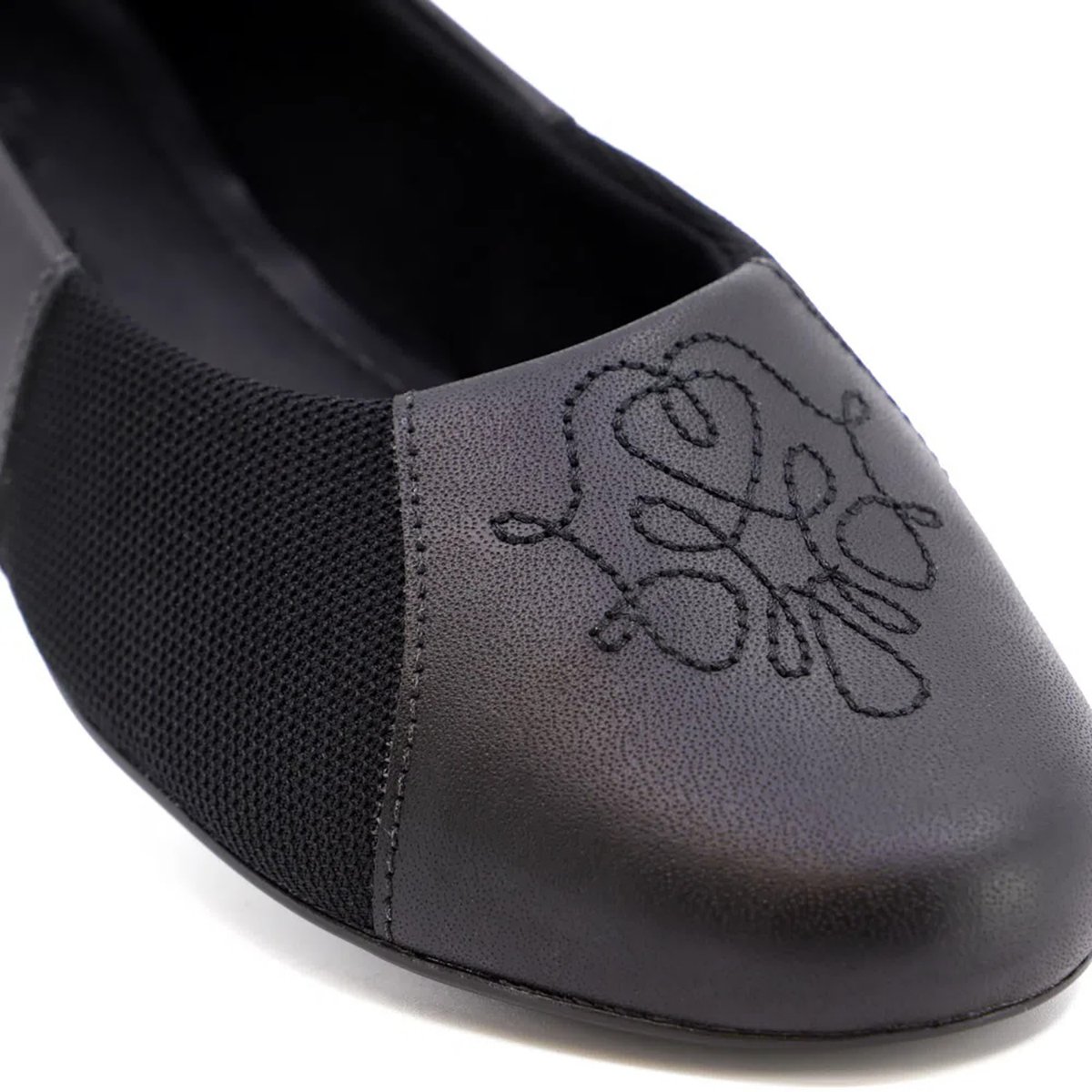 Sapatilha Couro Usaflex Bordada Joanete - Preto Preto 4