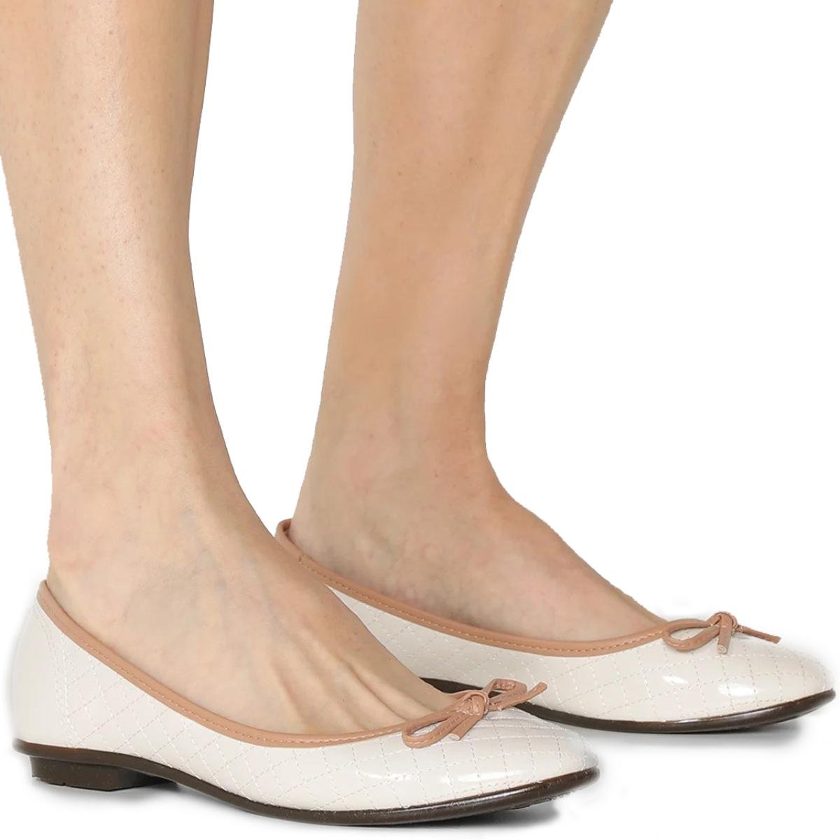 Sapatilha Moleca Bico Redondo Matelassê Feminina - Off White Branco 6