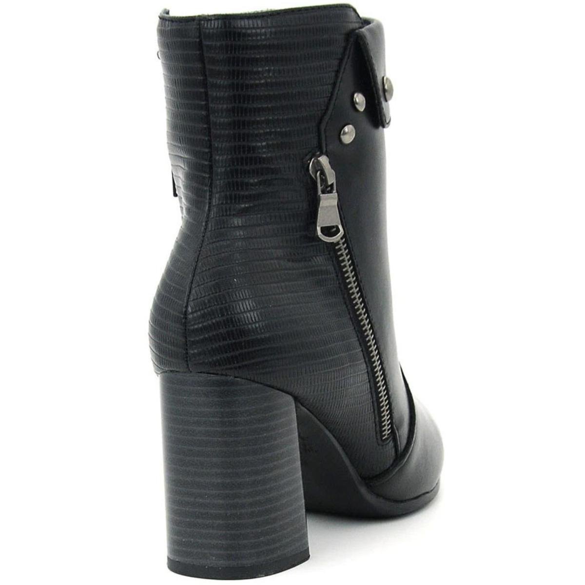 Bota Ramarim Cano Curto Tachas Feminina Preto Preto