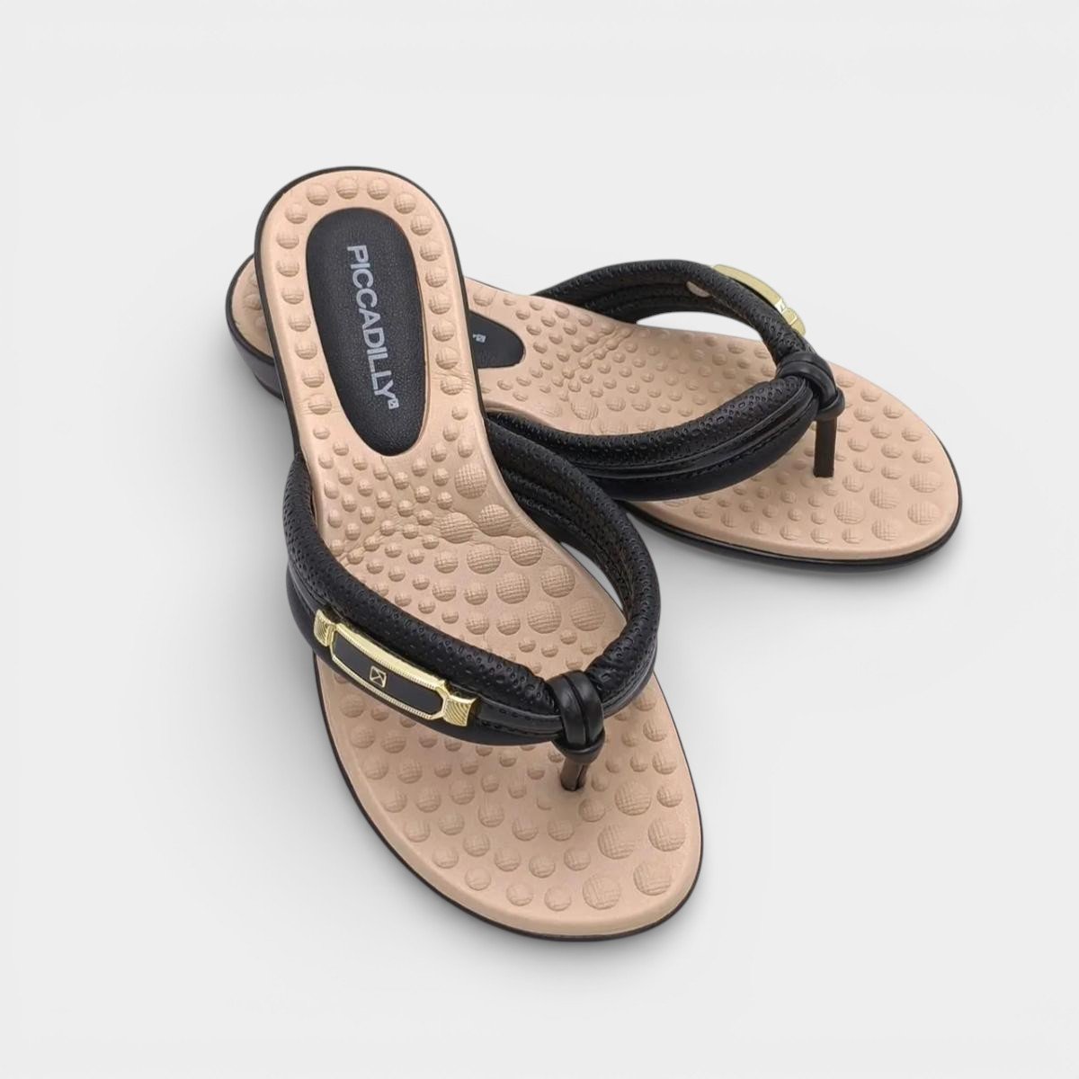Chinelo Anabela Piccadilly Detalhe Dourado Feminino - Preto Preto 3
