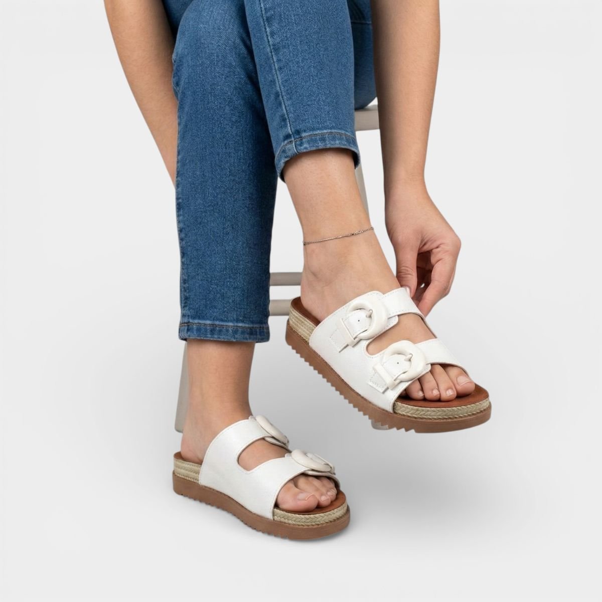 Papete Moleca Tratorada Fivelas Feminina - Off White Off White 6