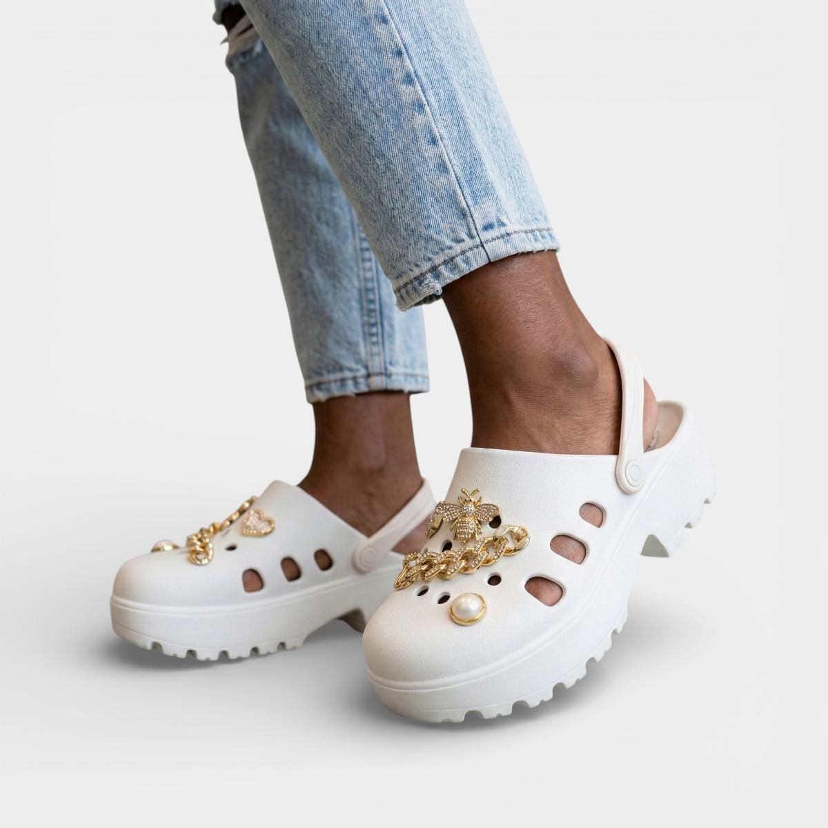Babuche Moleca Salto Tratorado Pingente Feminina - Off White Off White 6