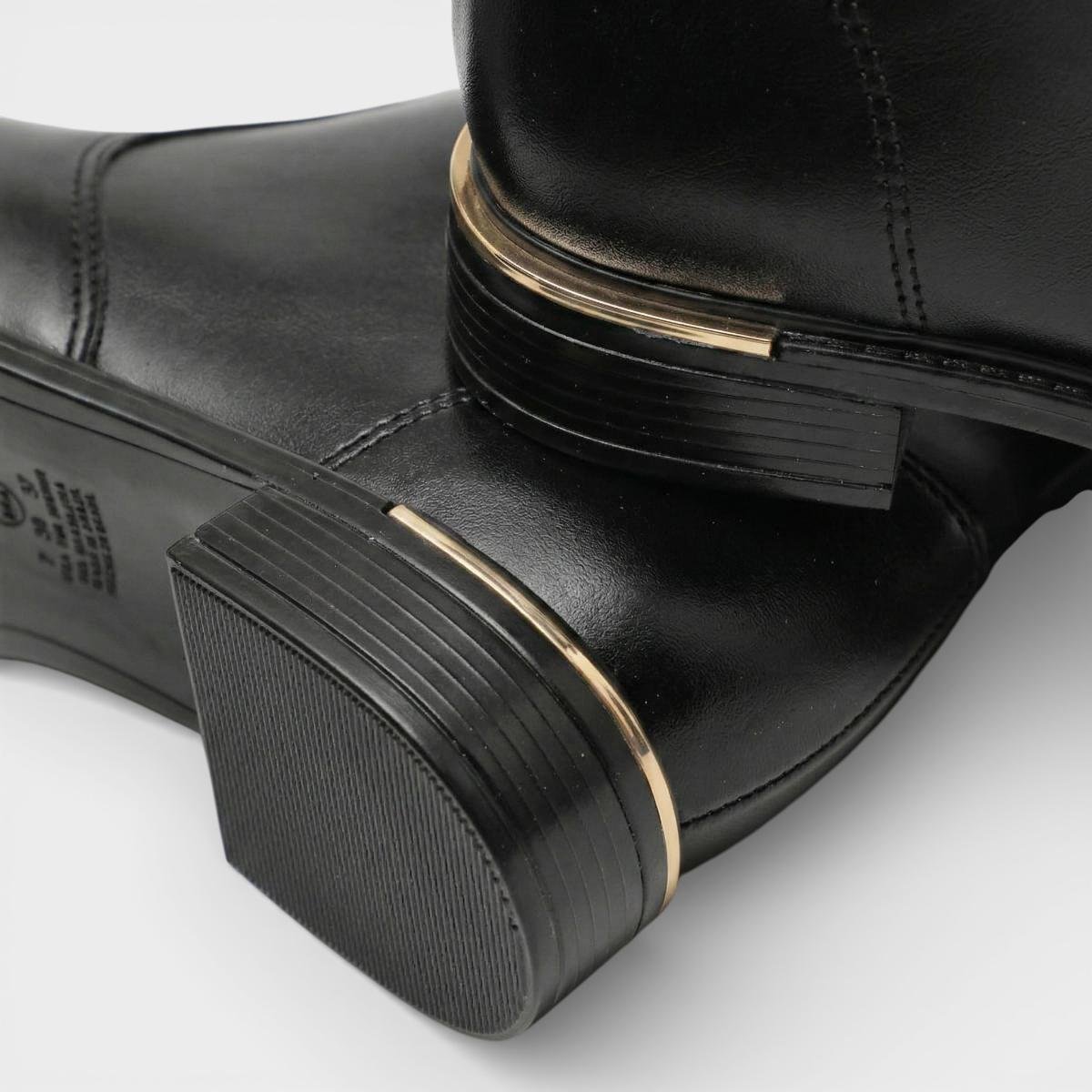 Bota Vizzano Detalhe Cano Baixo Feminina - Preto Preto 3