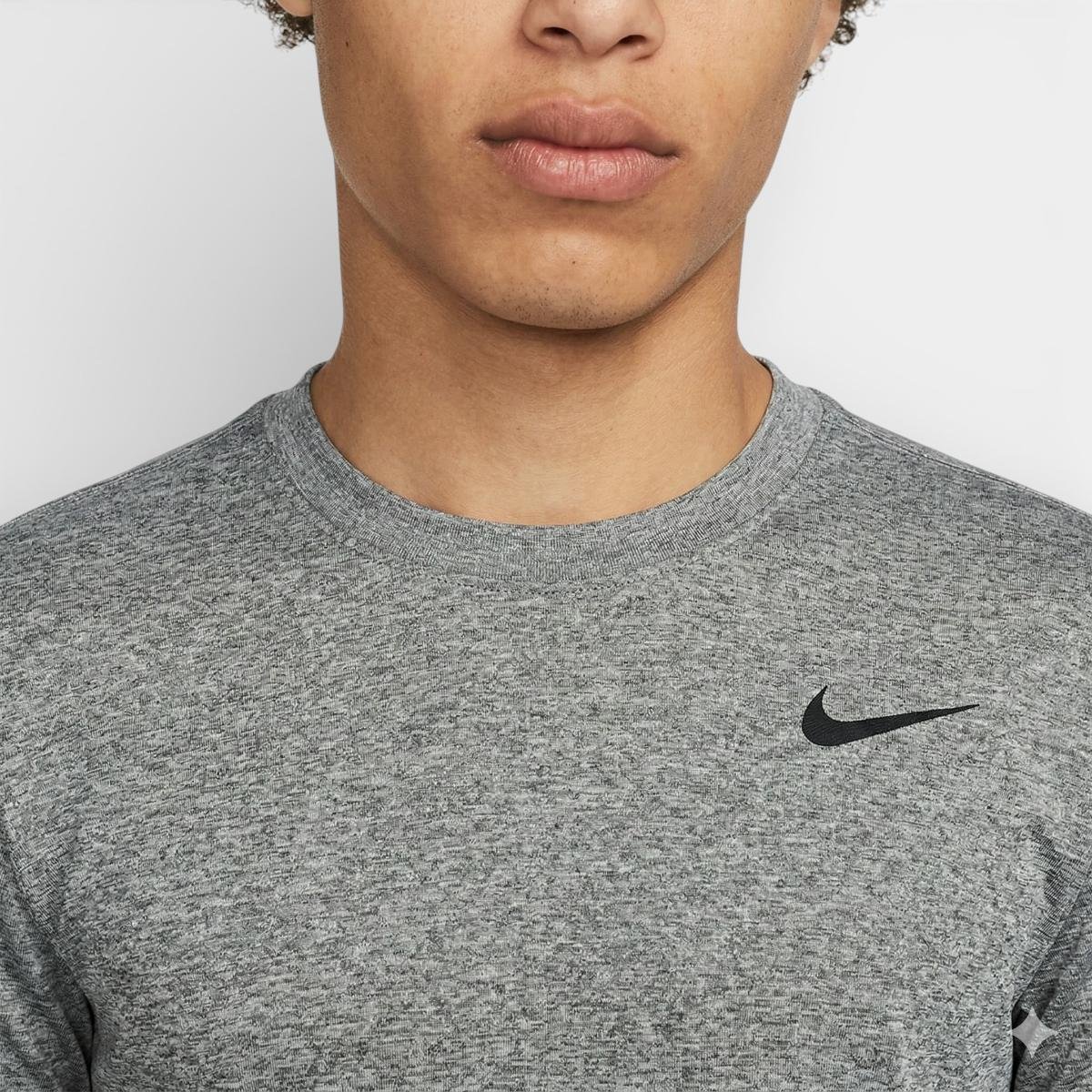 Camiseta Nike Dri-FIT Legend Reset Masculina - Grafite Cinza 3