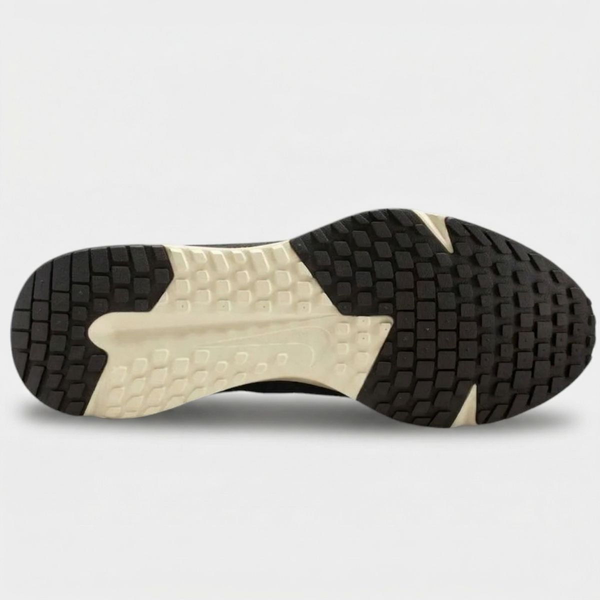 Tênis Nike Run Defy Masculino - Preto e Off White Cinza 4