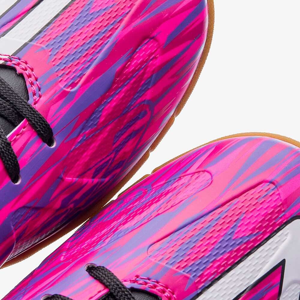 Chuteira Umbro Ultimate Rosa Fluor/Preto Rosa 6