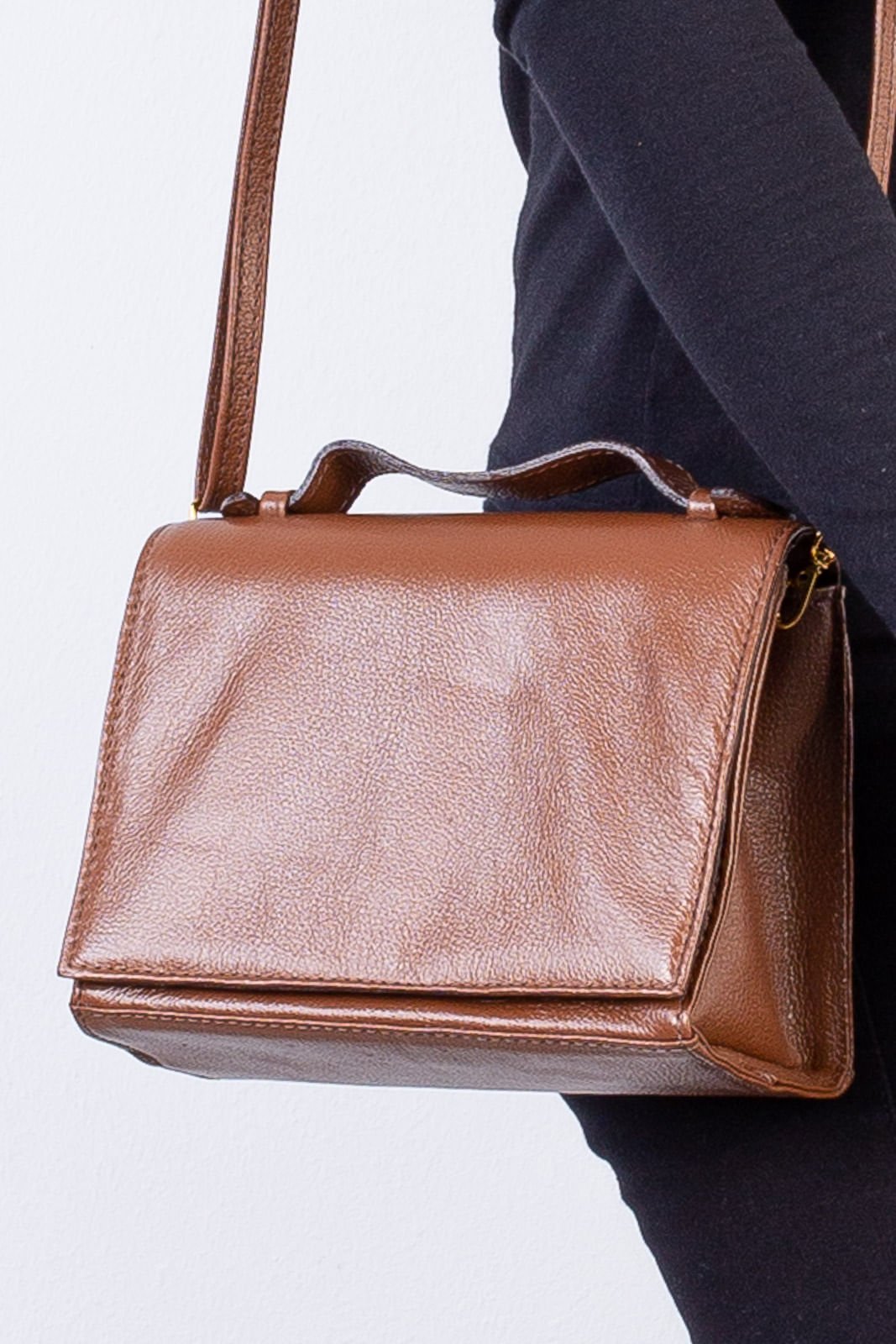 Bolsa pequena transversal de couro liso Deise Marrom 3