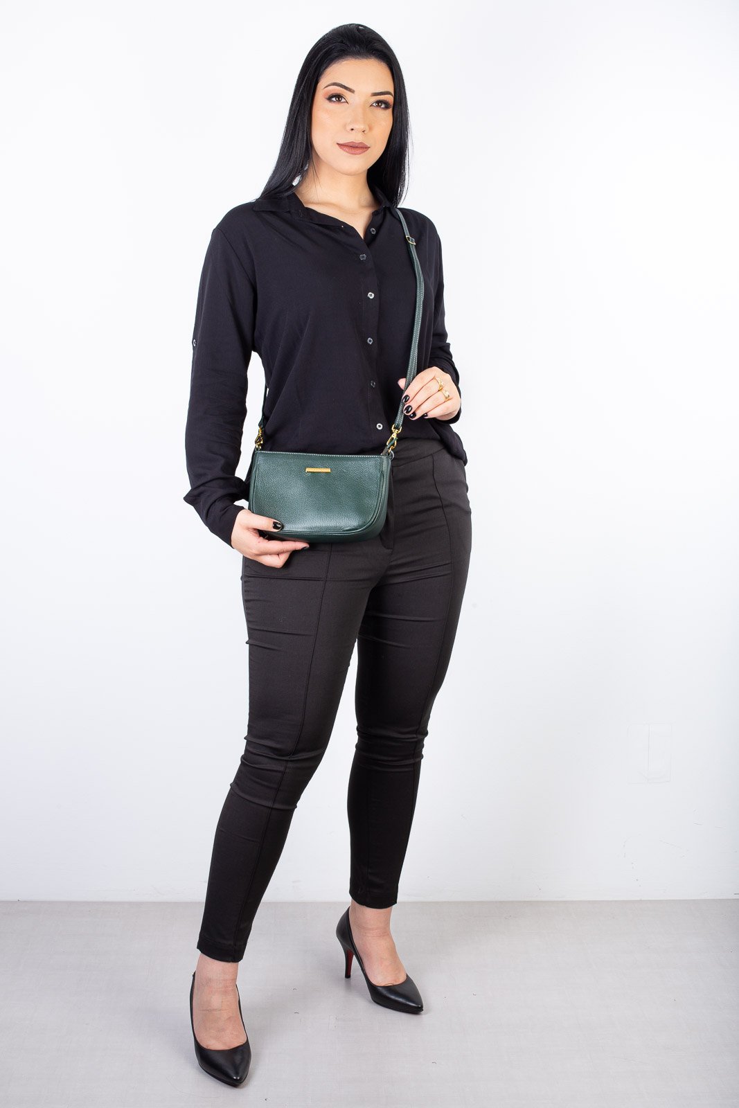 Bolsa tiracolo pequena de couro liso Iria Verde 8