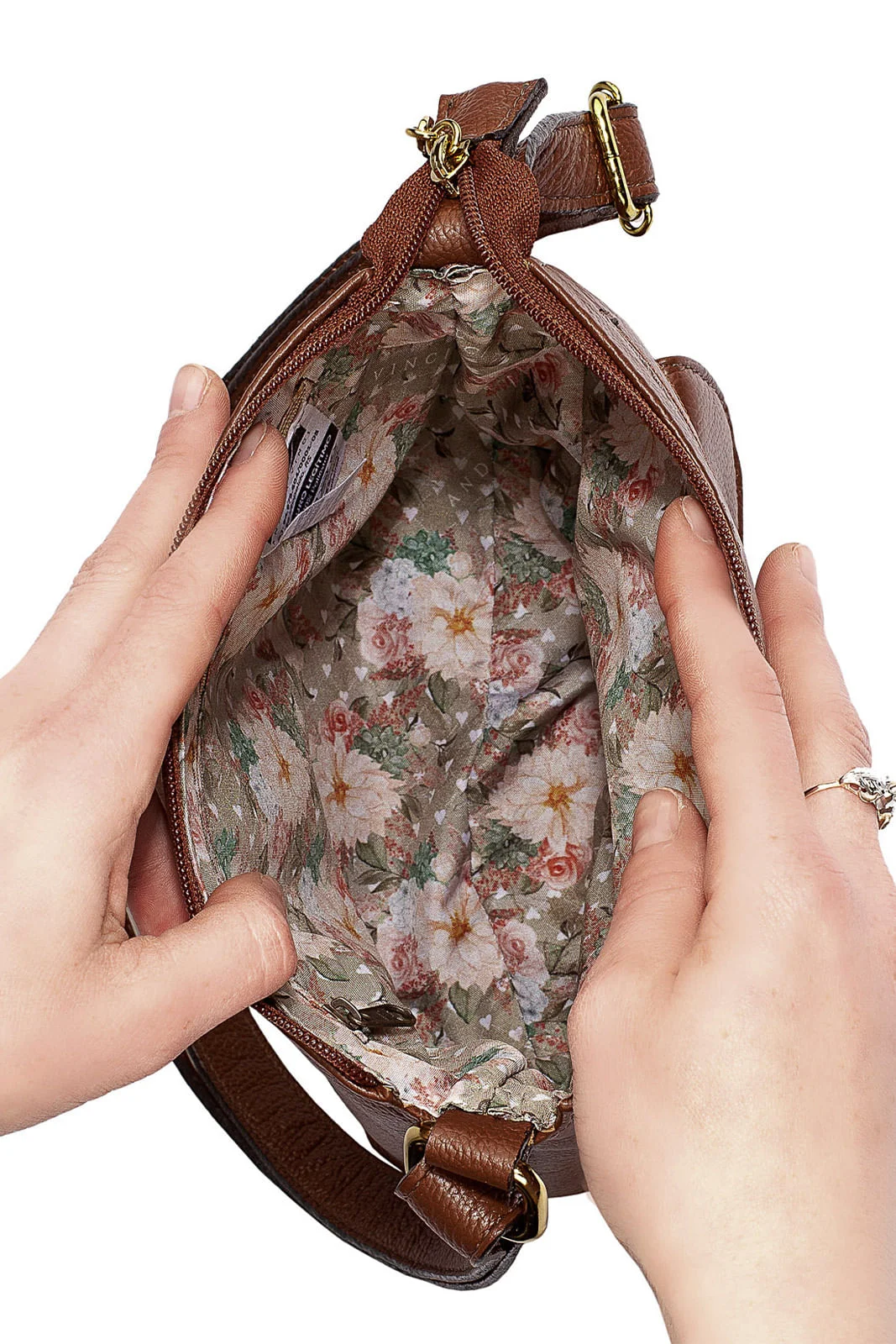 Bolsa transversal de couro liso Maura Marrom 6