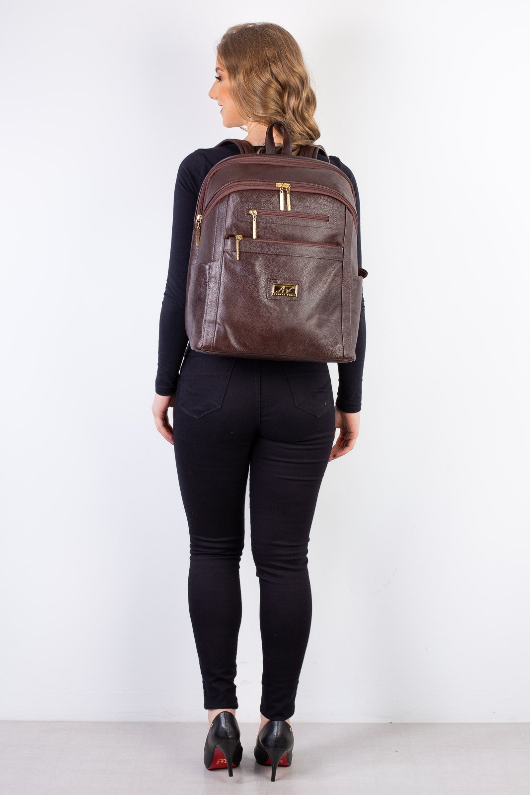 Mochila grande de couro liso Marcela Marrom 8