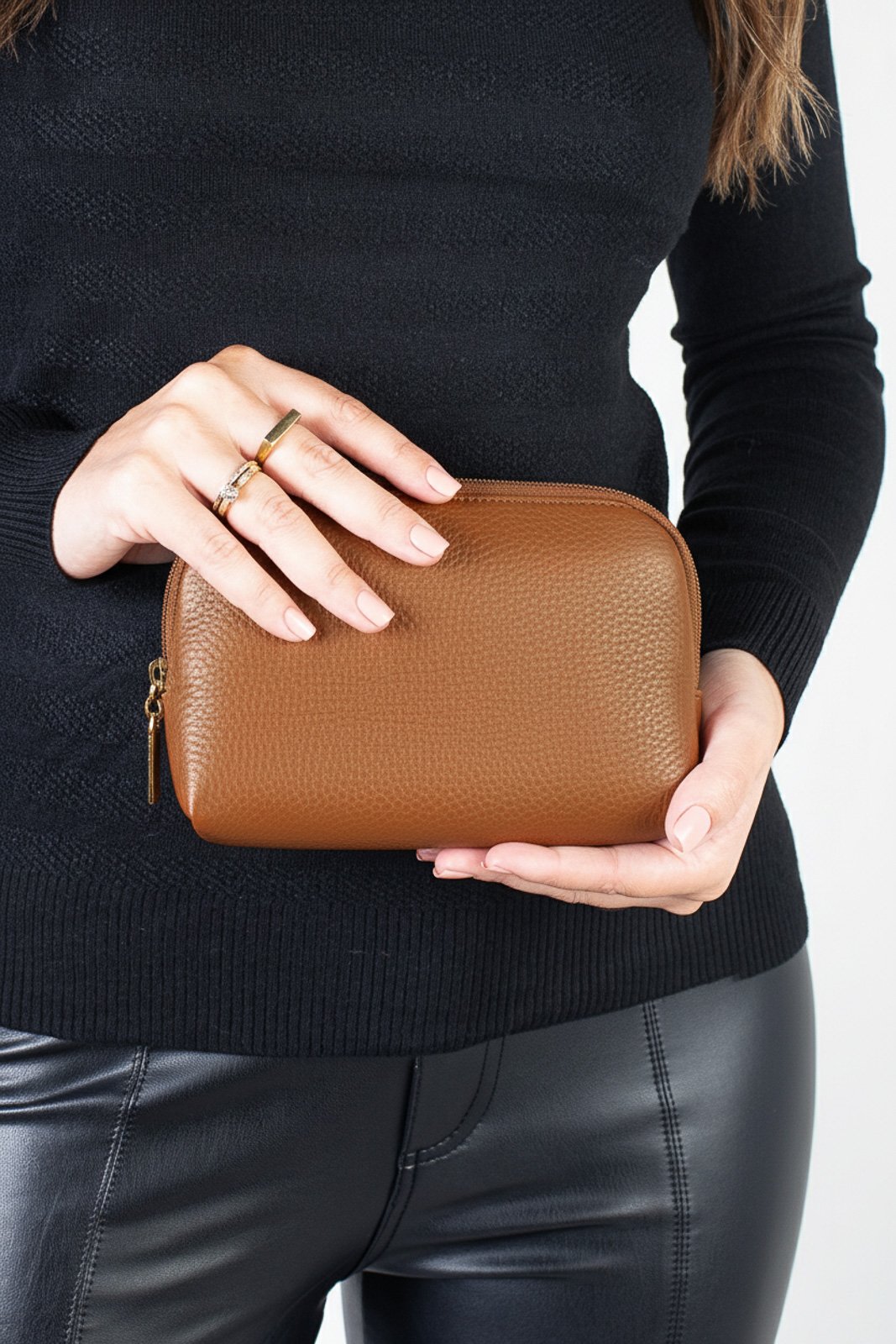 Necessaire pequena de couro liso Duda Caramelo 5