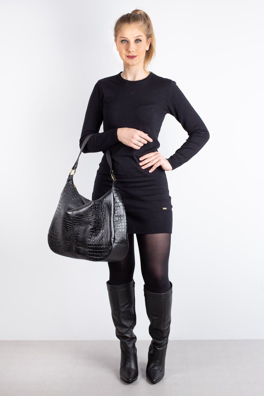 Bolsa saco grande de couro croco Carla Preto 5