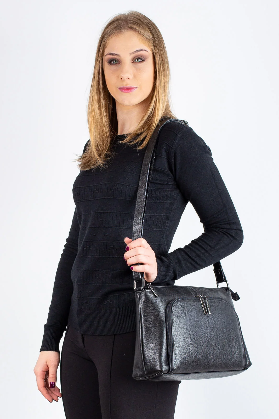 Bolsa de couro liso grafite tiracolo Ninna Preto 2