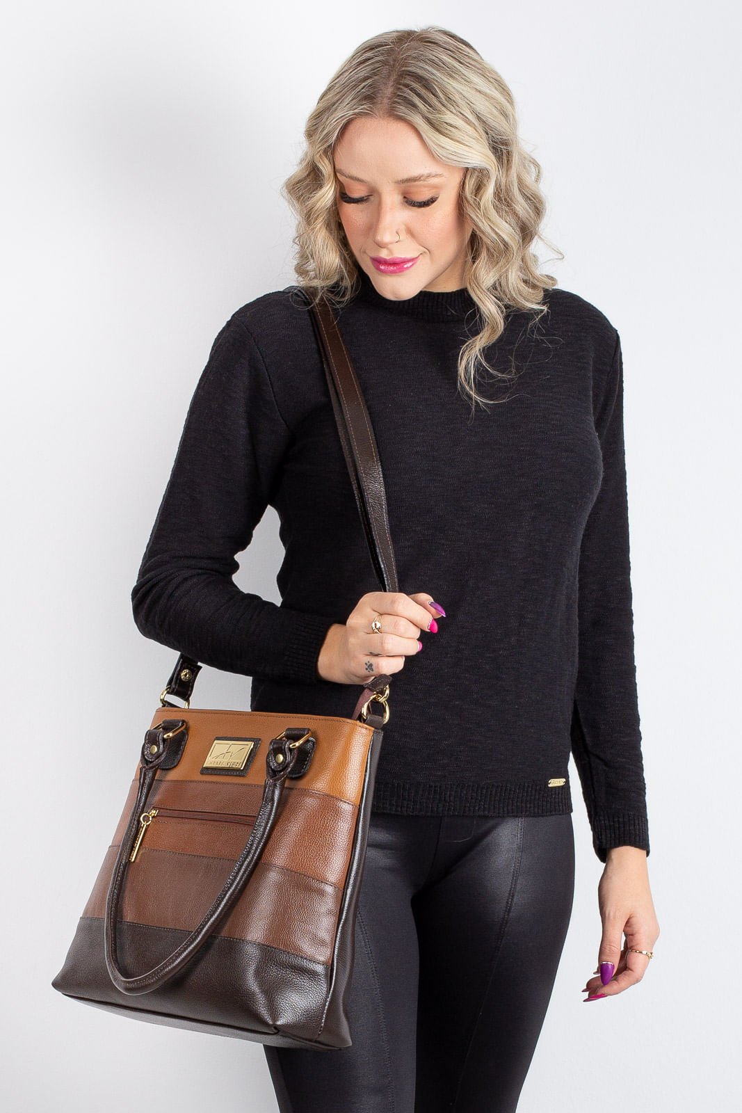 Bolsa de ombro em couro Alice Marrom 2