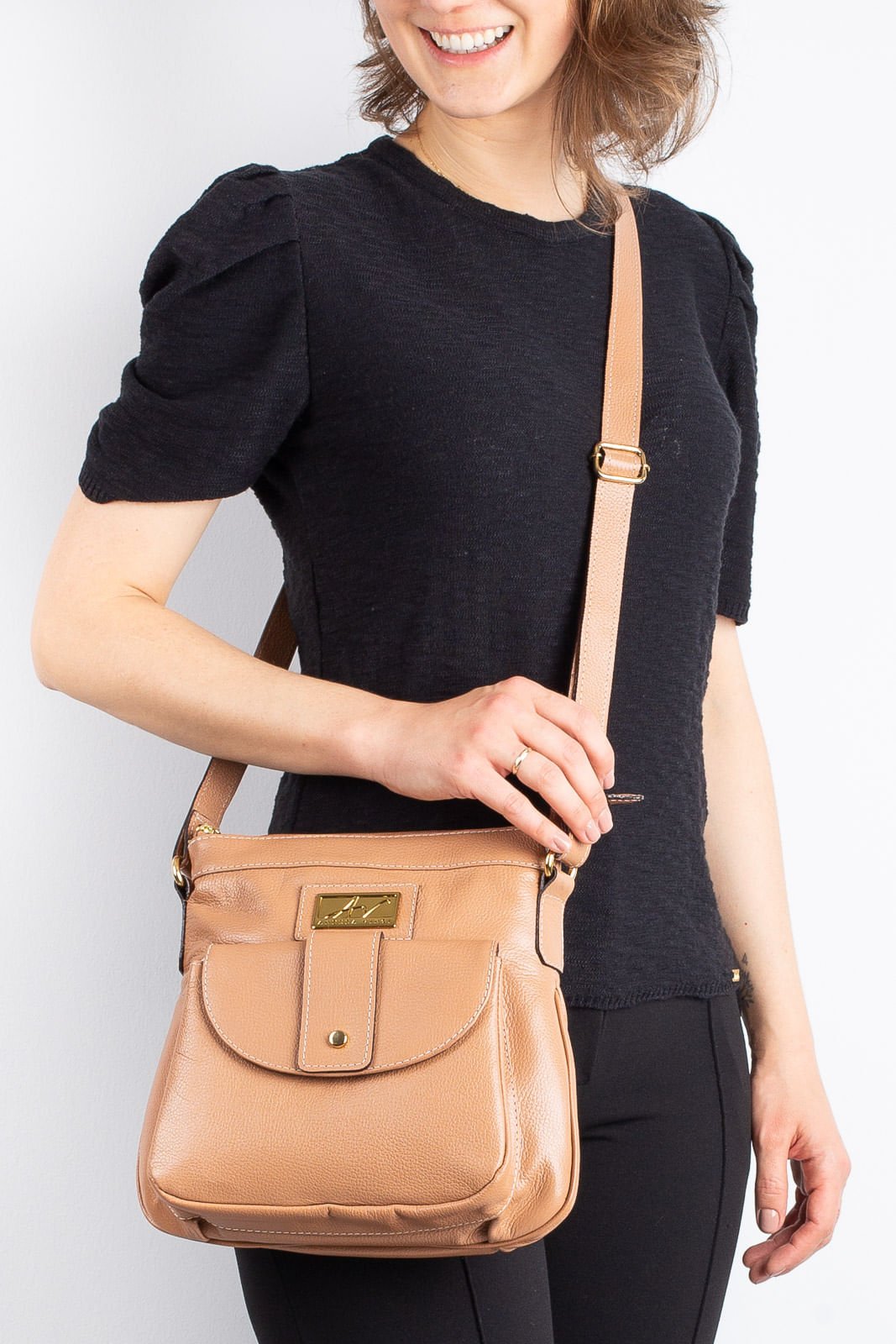 Bolsa tiracolo de couro liso Elis Bege 3