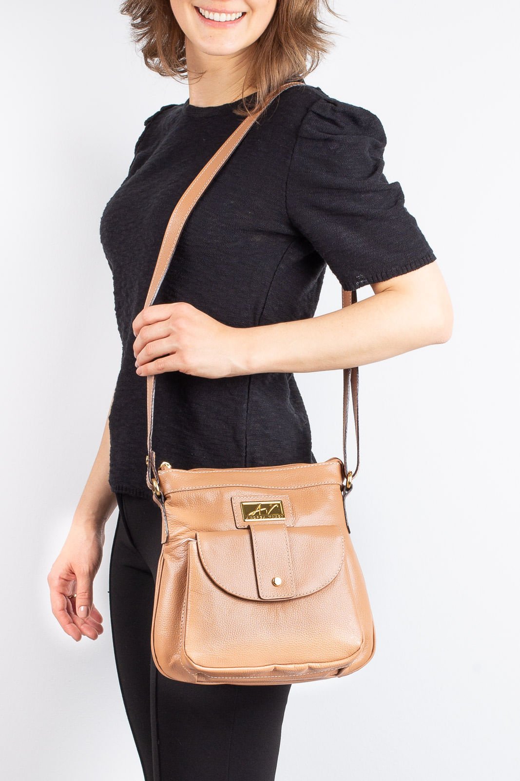 Bolsa tiracolo de couro liso Elis Bege 4
