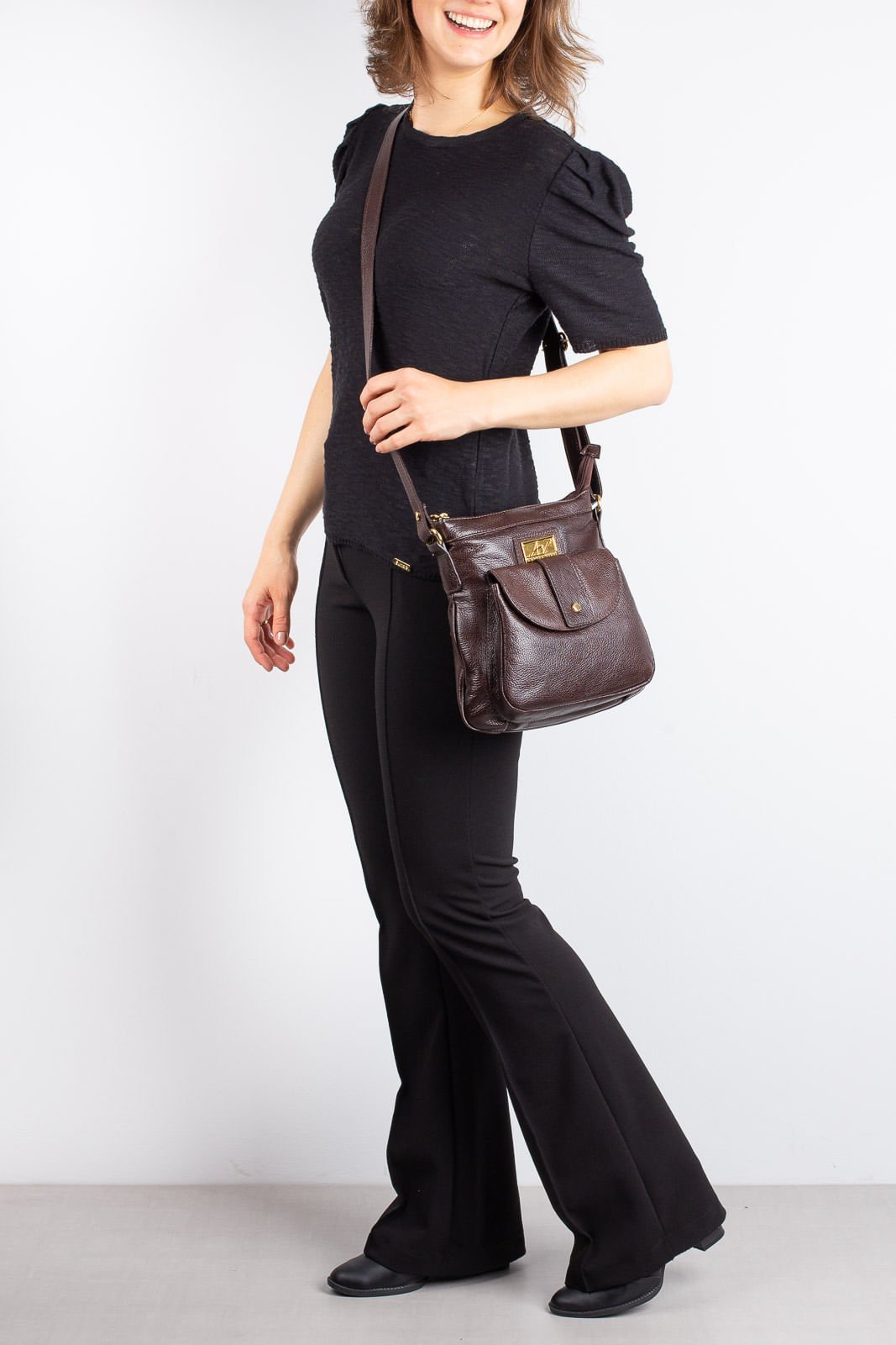 Bolsa tiracolo de couro liso Elis Marrom 6