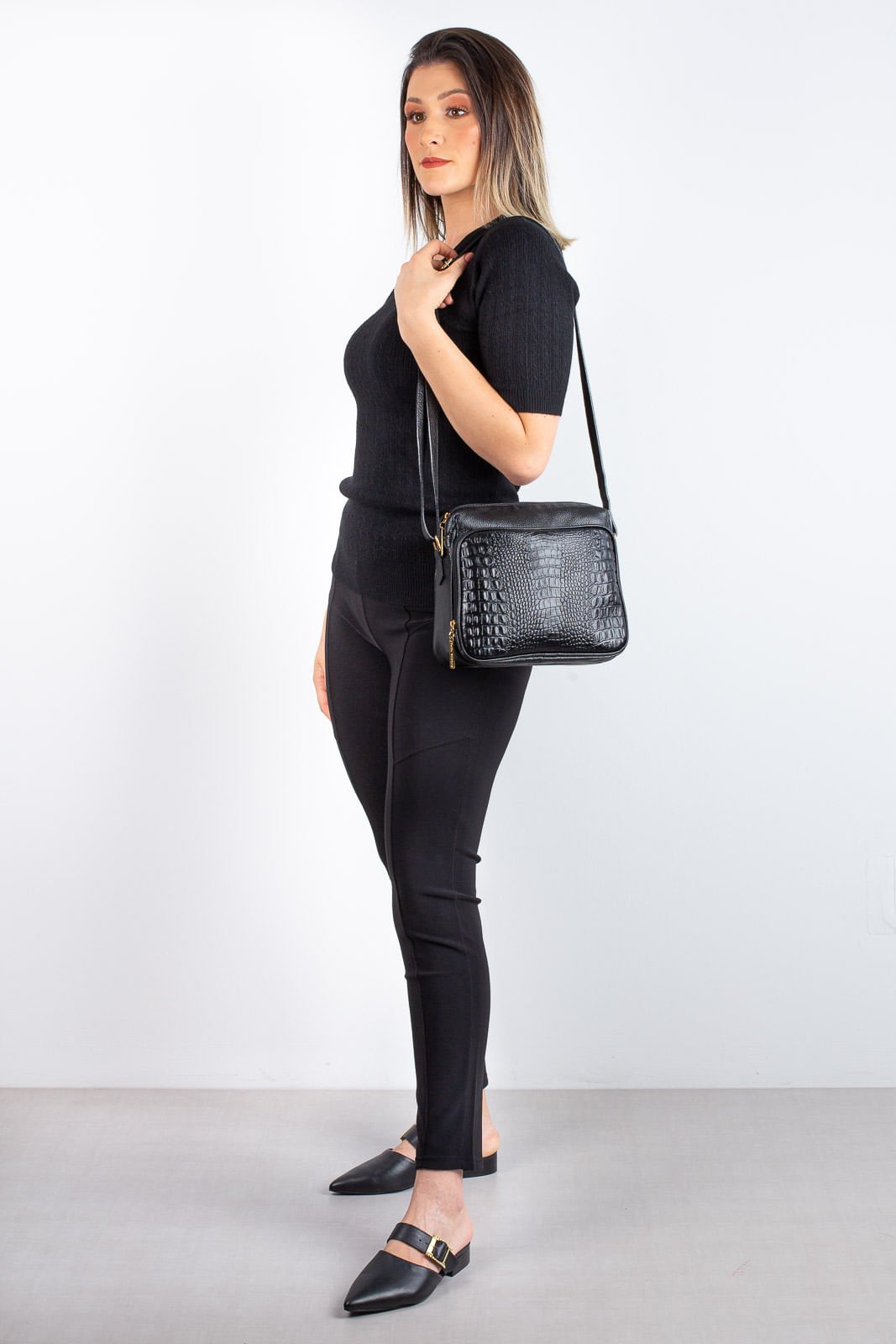 Bolsa de couro croco tiracolo com divisorias Rita Preto 6