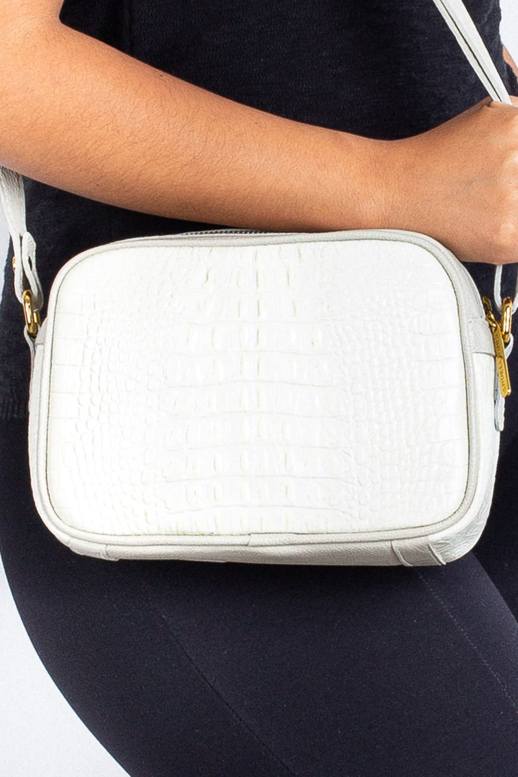 Bolsa quadrada pequena de couro croco Diana Branco 3