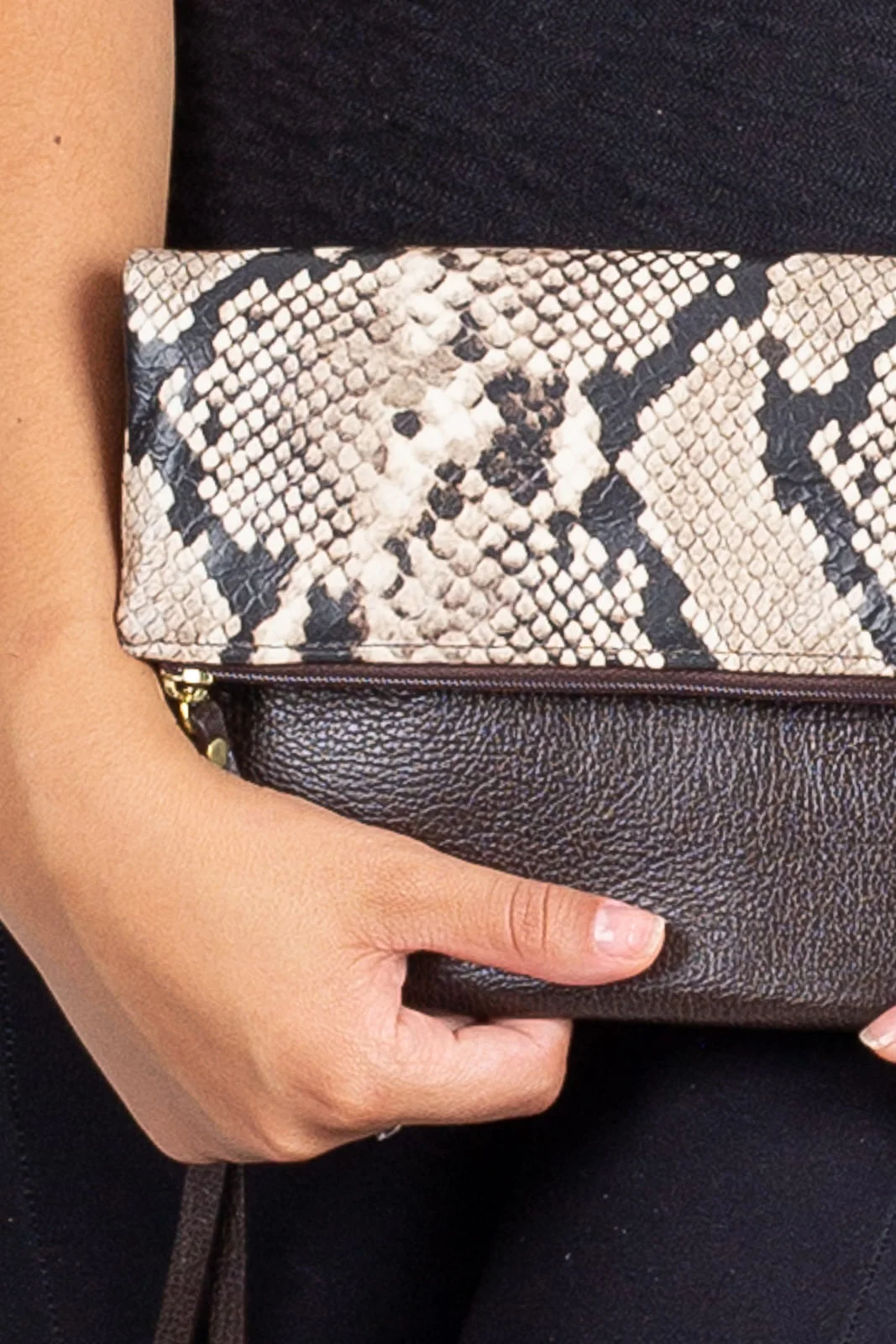 Clutch de couro estampado animal print Nikki Multicores 2