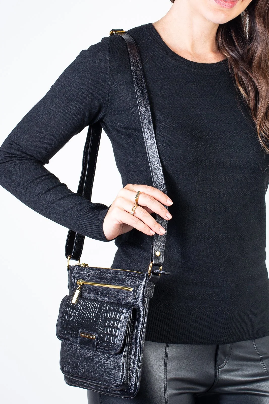 Bolsa pequena transversal em couro liso Emma Preto 3