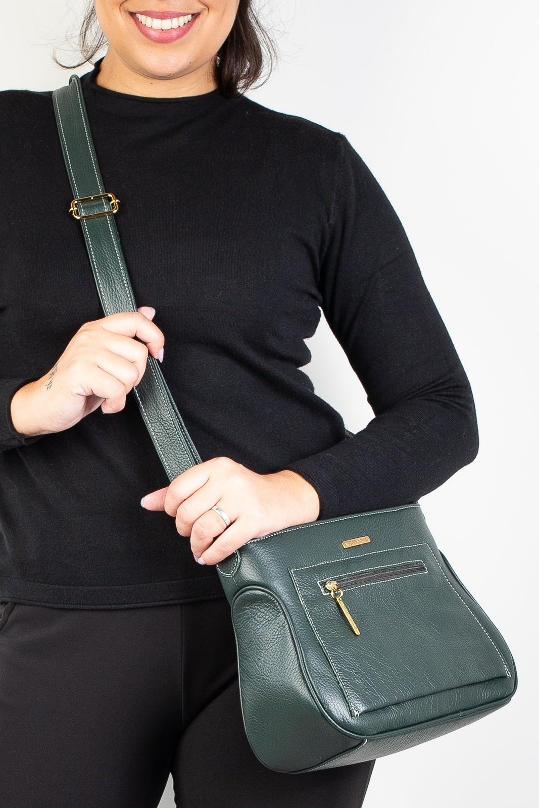 Bolsa feminina tiracolo de couro liso Maisa Verde 2