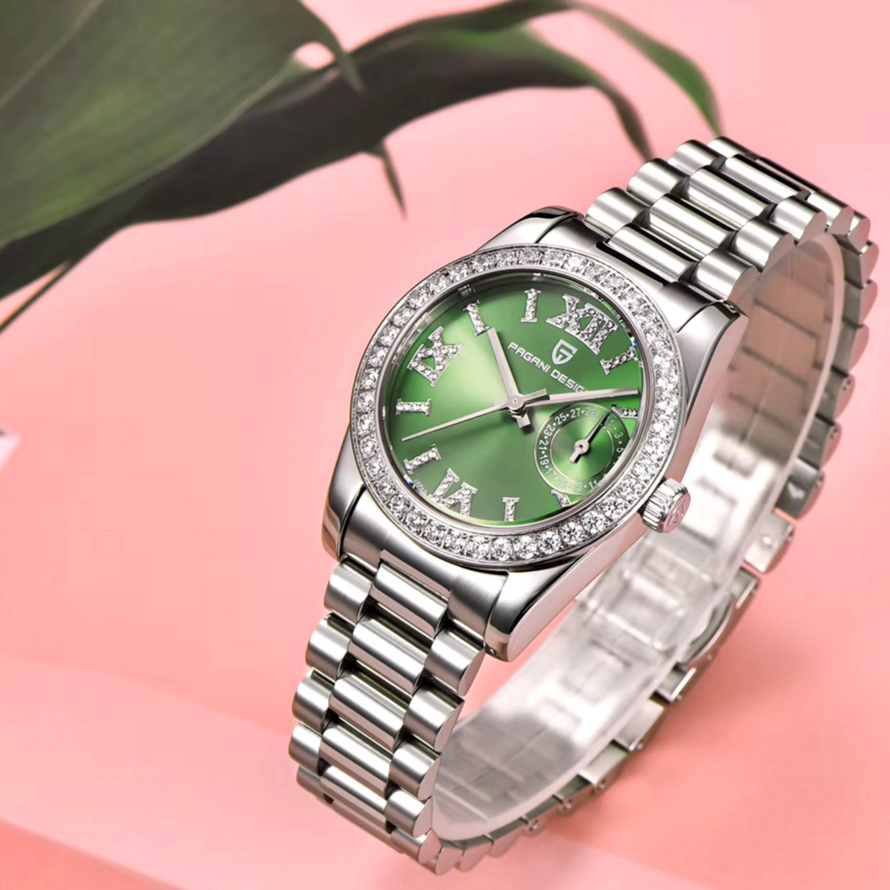 Relogio Feminino Mostrador em Numero Romanos com Strass Movimento de Quartzo Verde 3