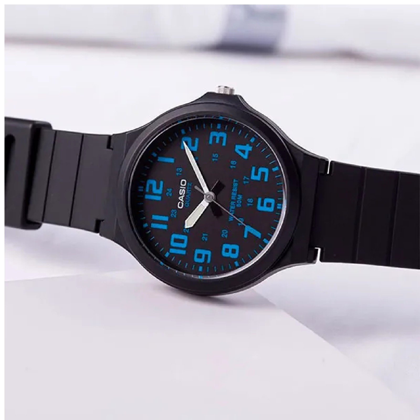 Relógio Casio MW-240-2BVDF Preto 2