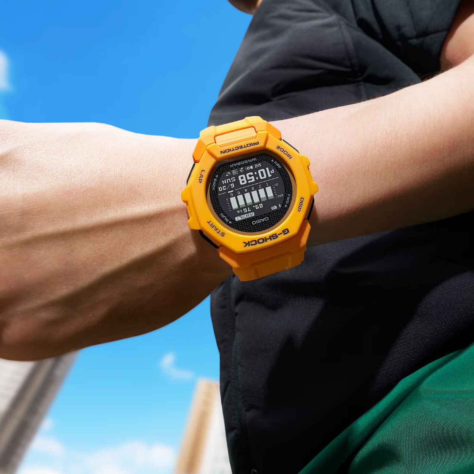 Relógio Casio G-SHOCK G-Squad Sports GBD-300-9DR Amarelo 2
