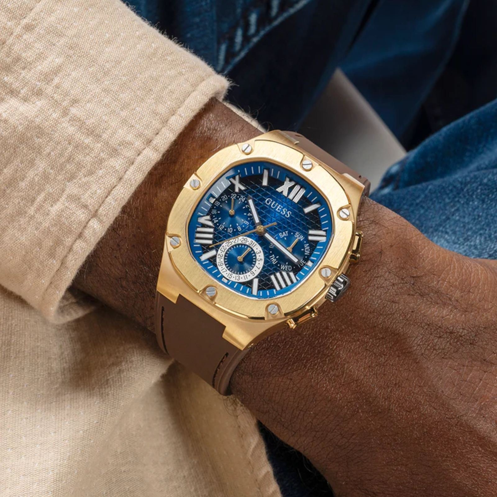 Relógio Guess Masculino Multifunção GW0571G5 Marrom Dourado 4