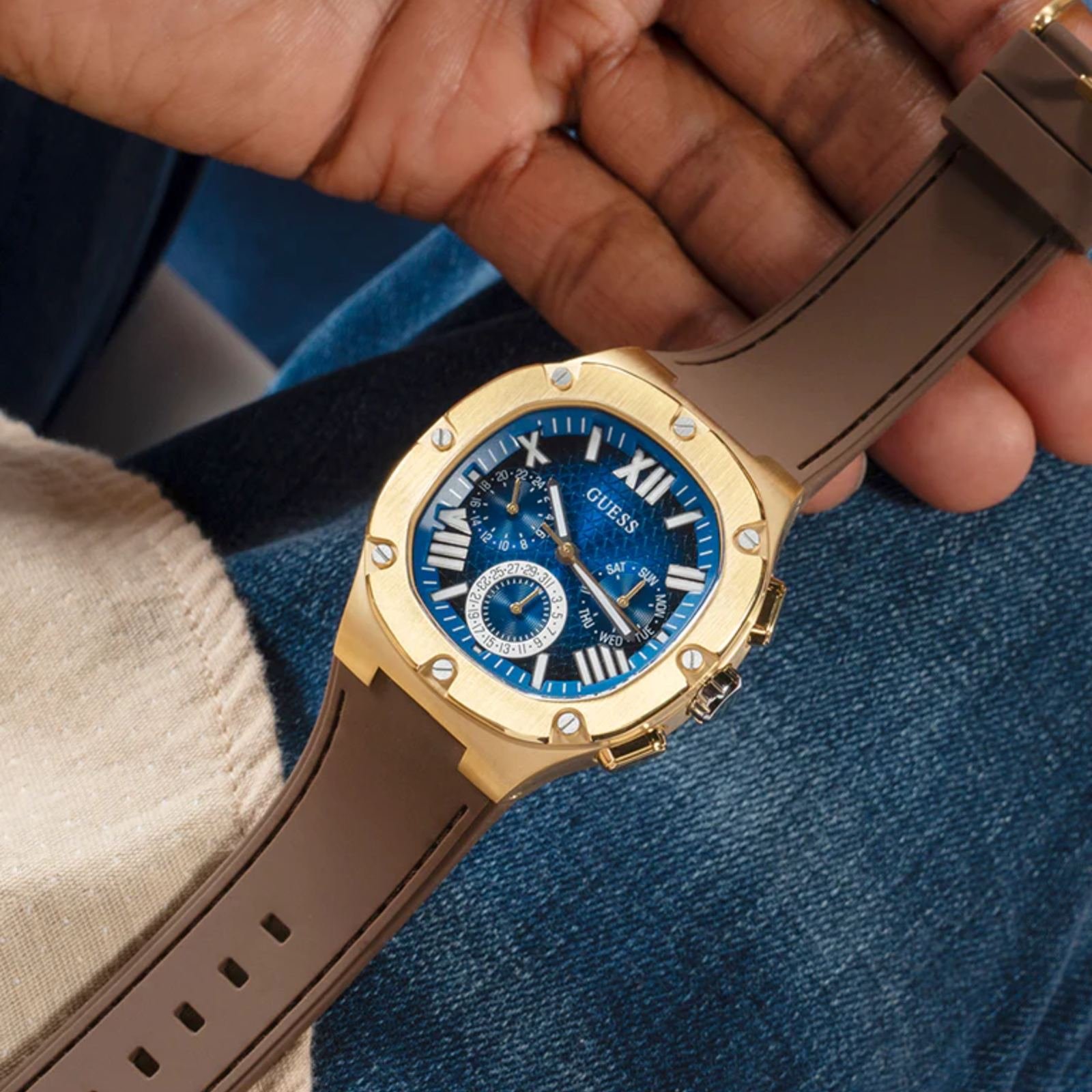 Relógio Guess Masculino Multifunção GW0571G5 Marrom Dourado 6