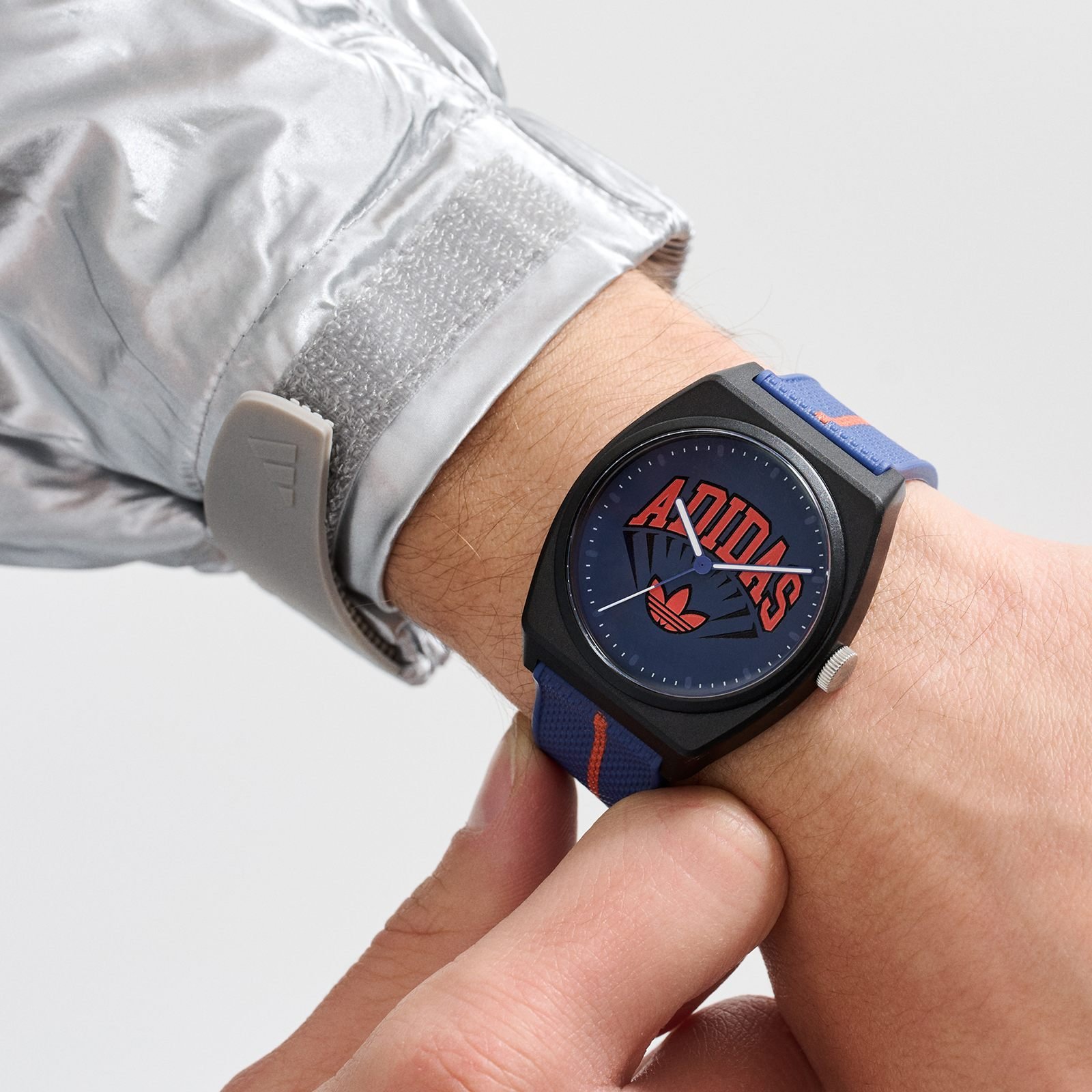 Relógio Adidas Project Two AOST25037 Azul 4