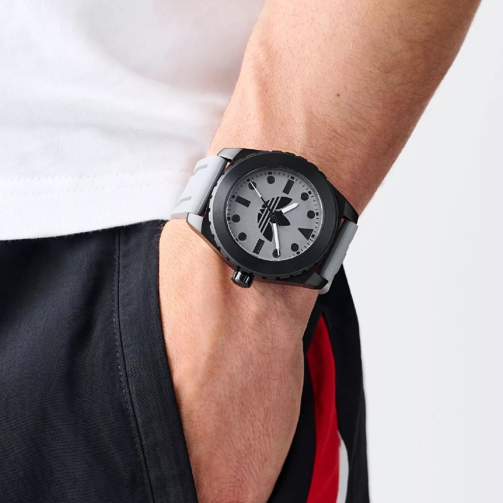 Relógio Adidas Discoverer One AOSY25023 Cinza 2