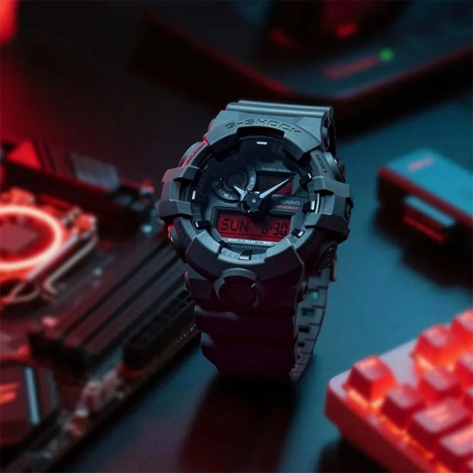 Relógio Casio G-Shock GA-700BBR-1ADR Black and Bold Red Preto