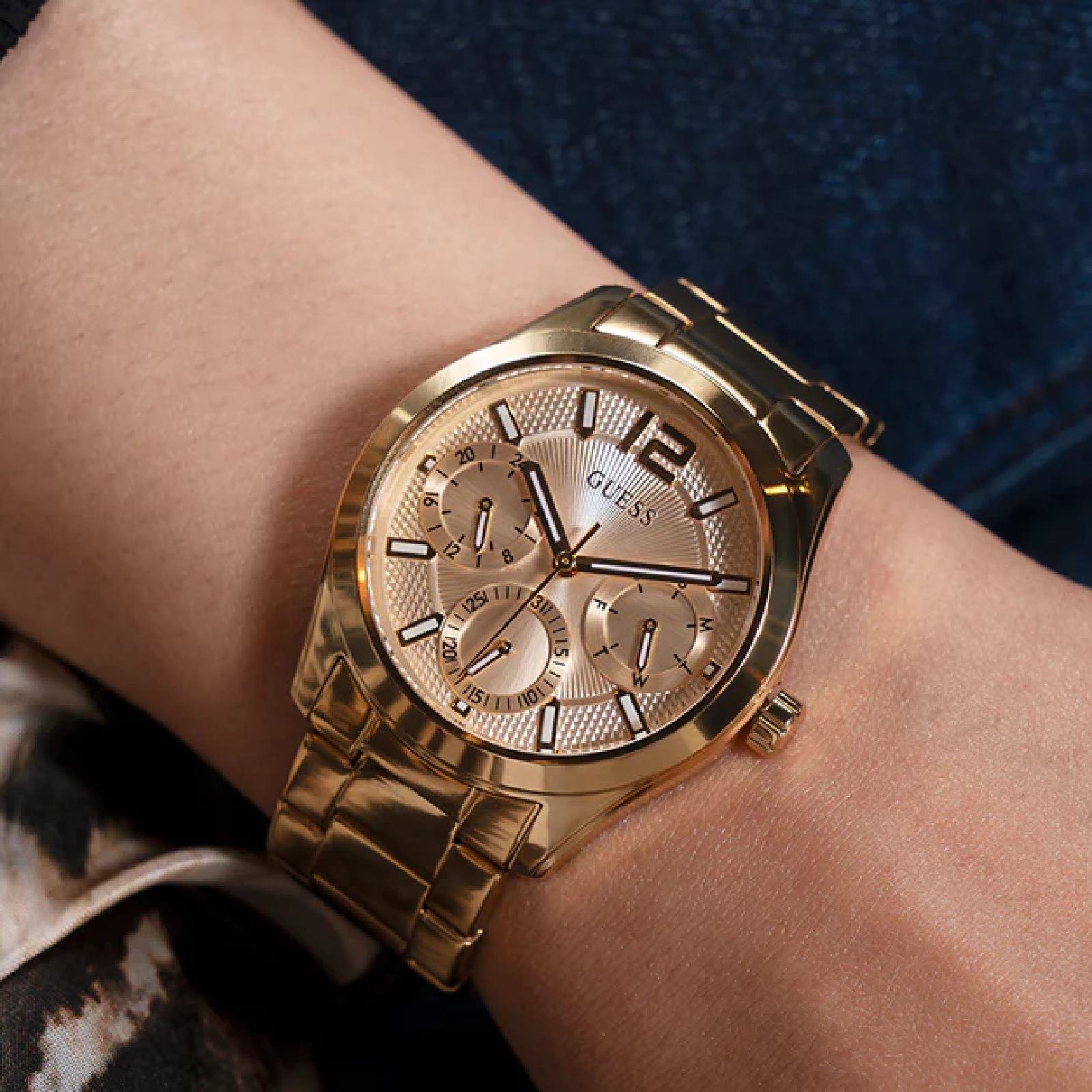 Relógio Guess Feminino Multifunção GW0760L2 Dourado Dourado 4